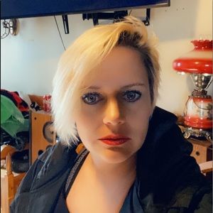 Meet your Posher, Rebecca